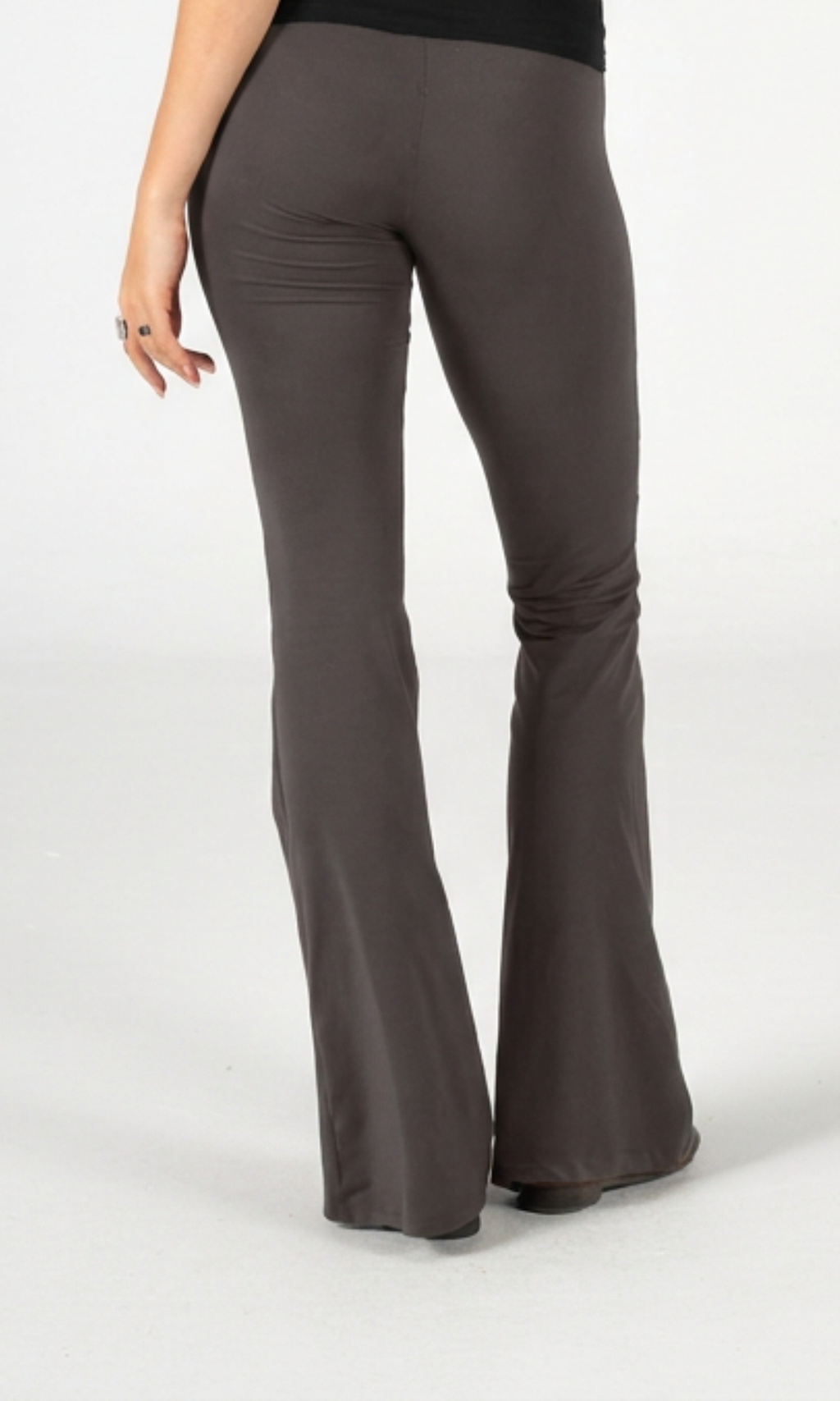 GREY FLARED YOGA PANTS