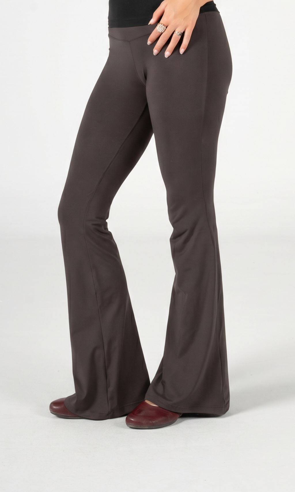 GREY FLARED YOGA PANTS