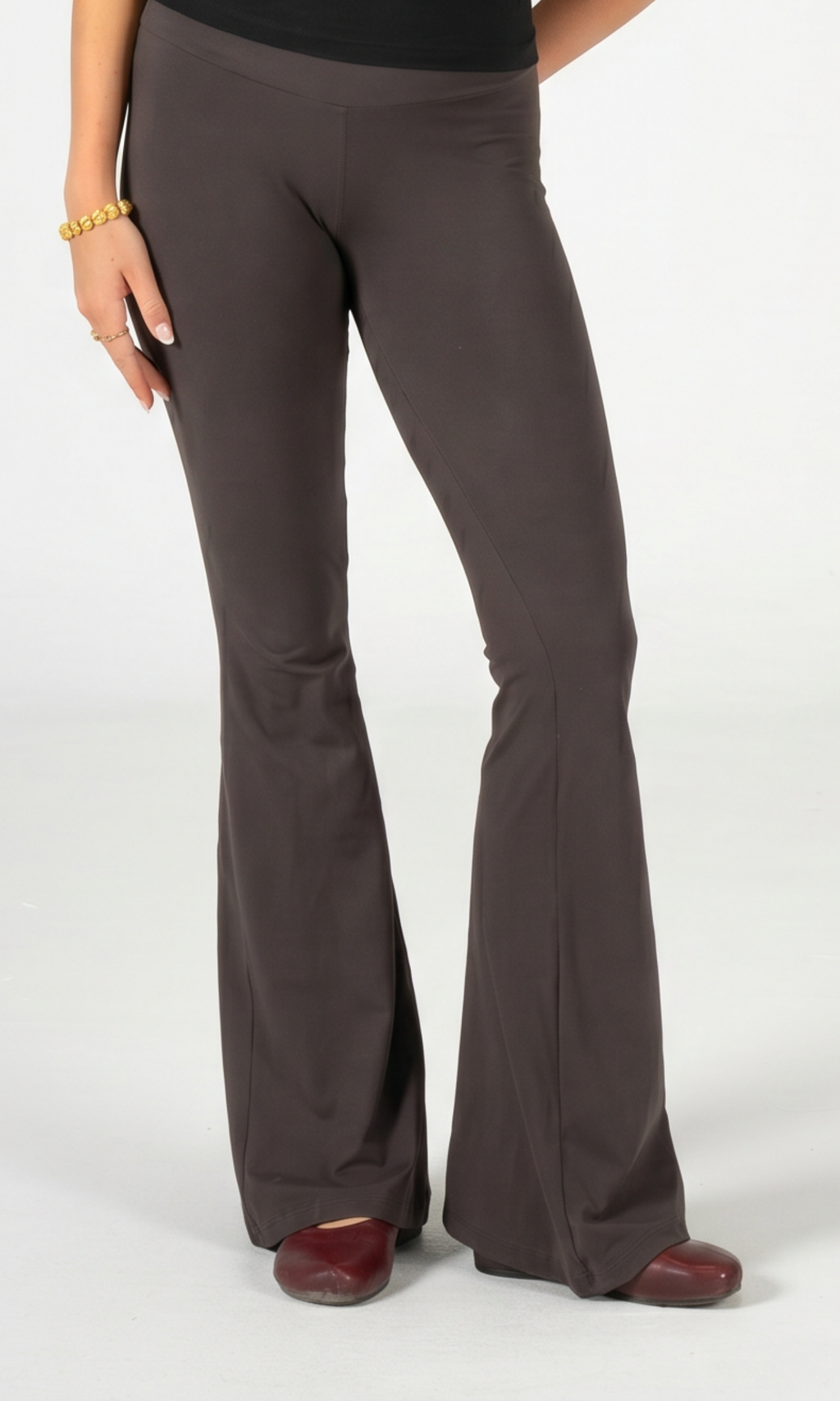 GREY FLARED YOGA PANTS
