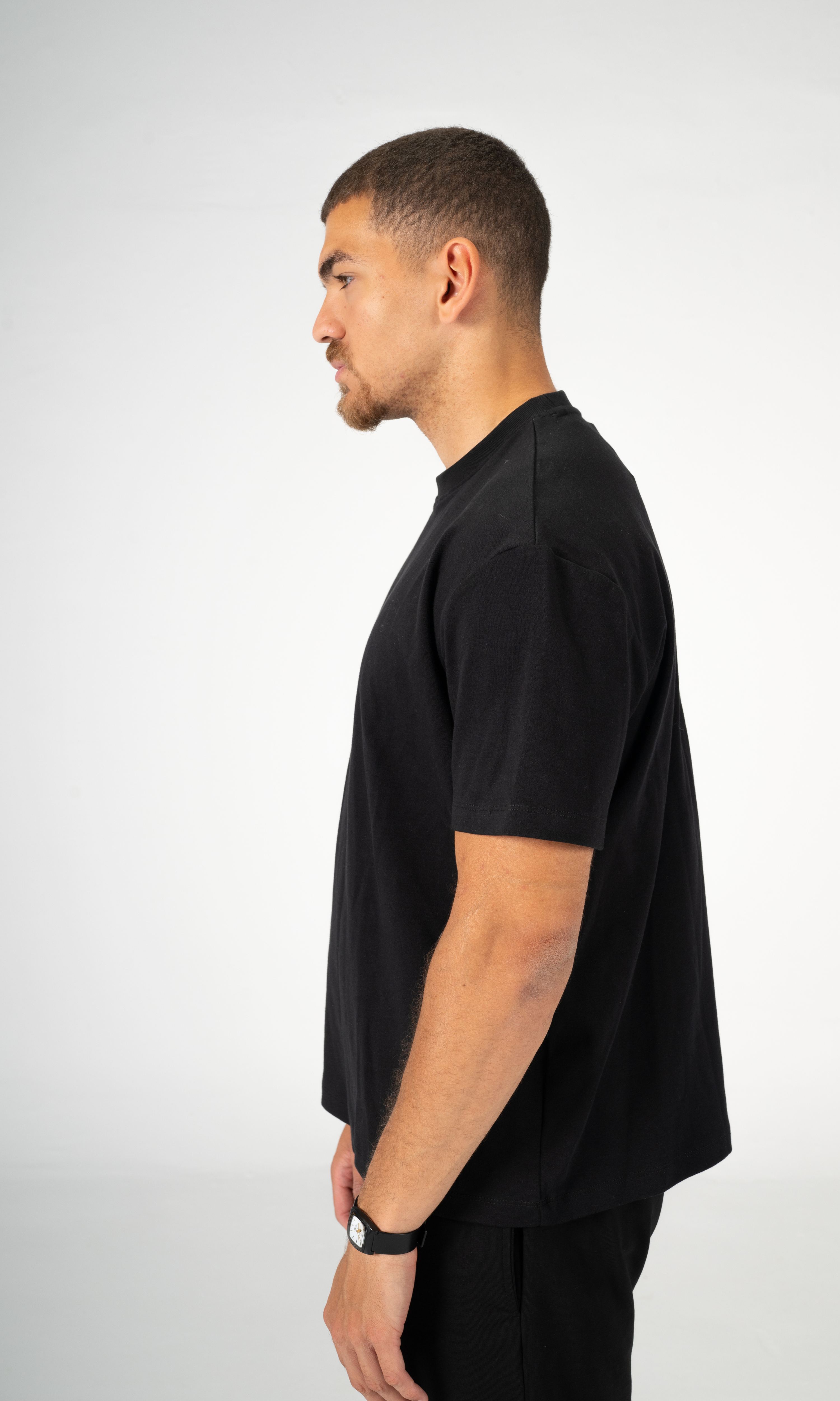 BLACK REGULAR FIT T-SHIRT