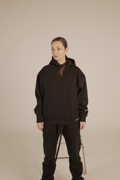 BLACK BASIC HOODIE