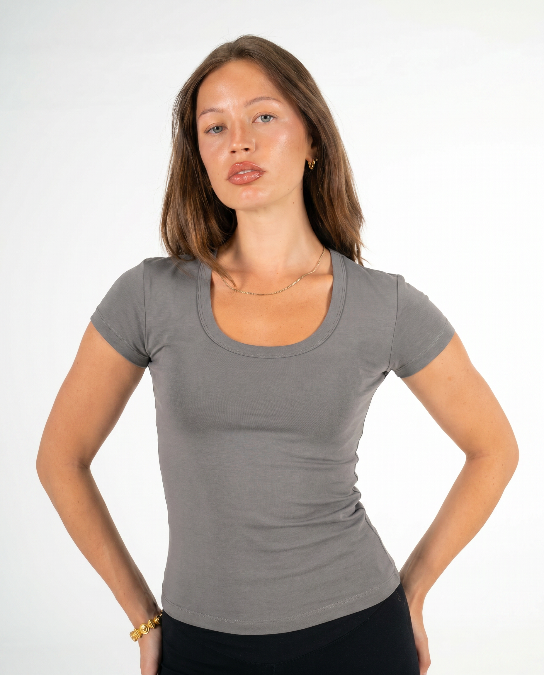 GRAY ROUND NECK TOP