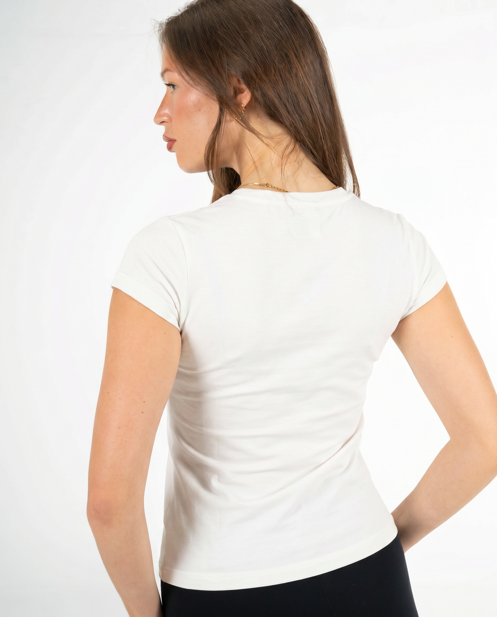 WHITE ROUND NECK TOP