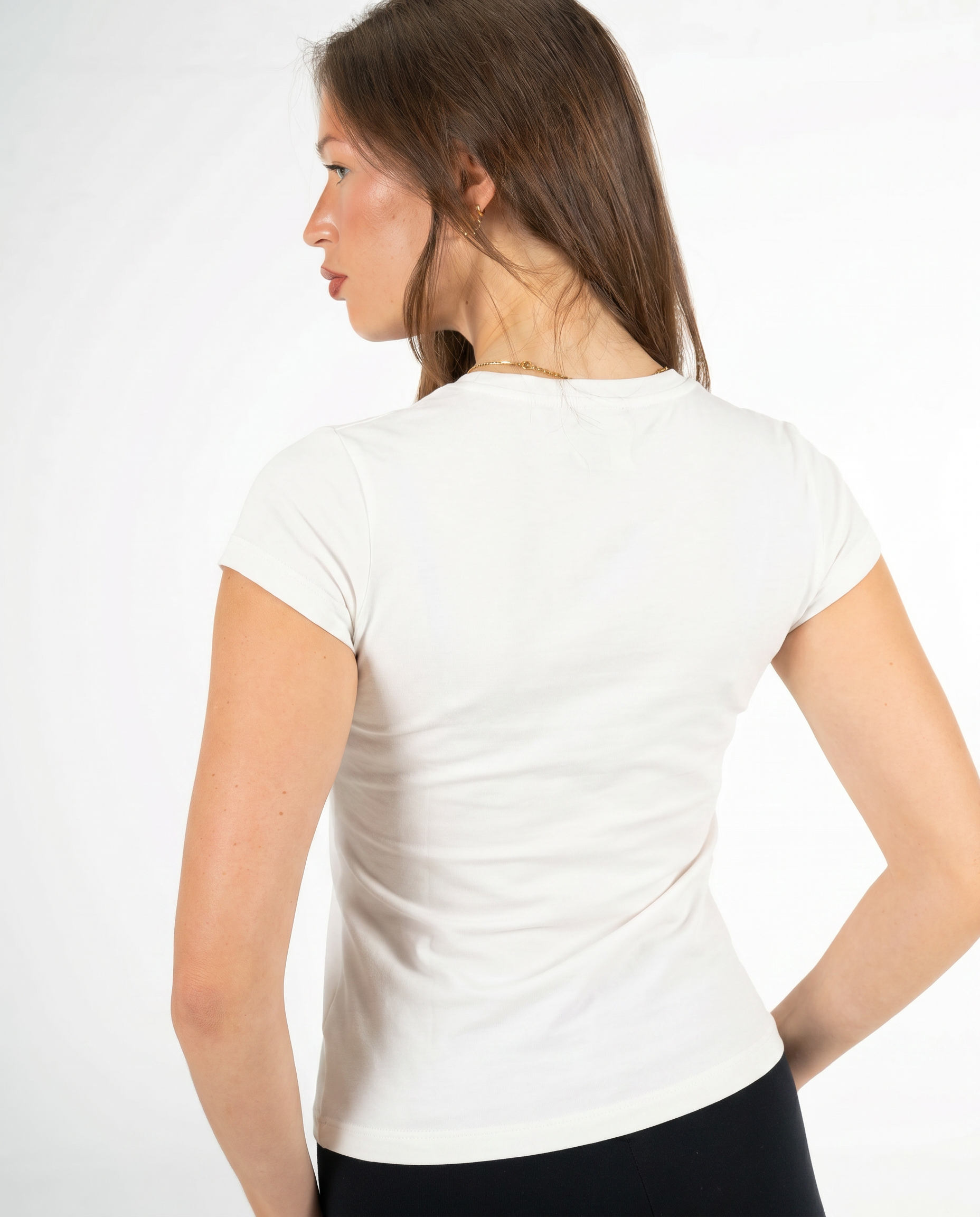 WHITE ROUND NECK TOP