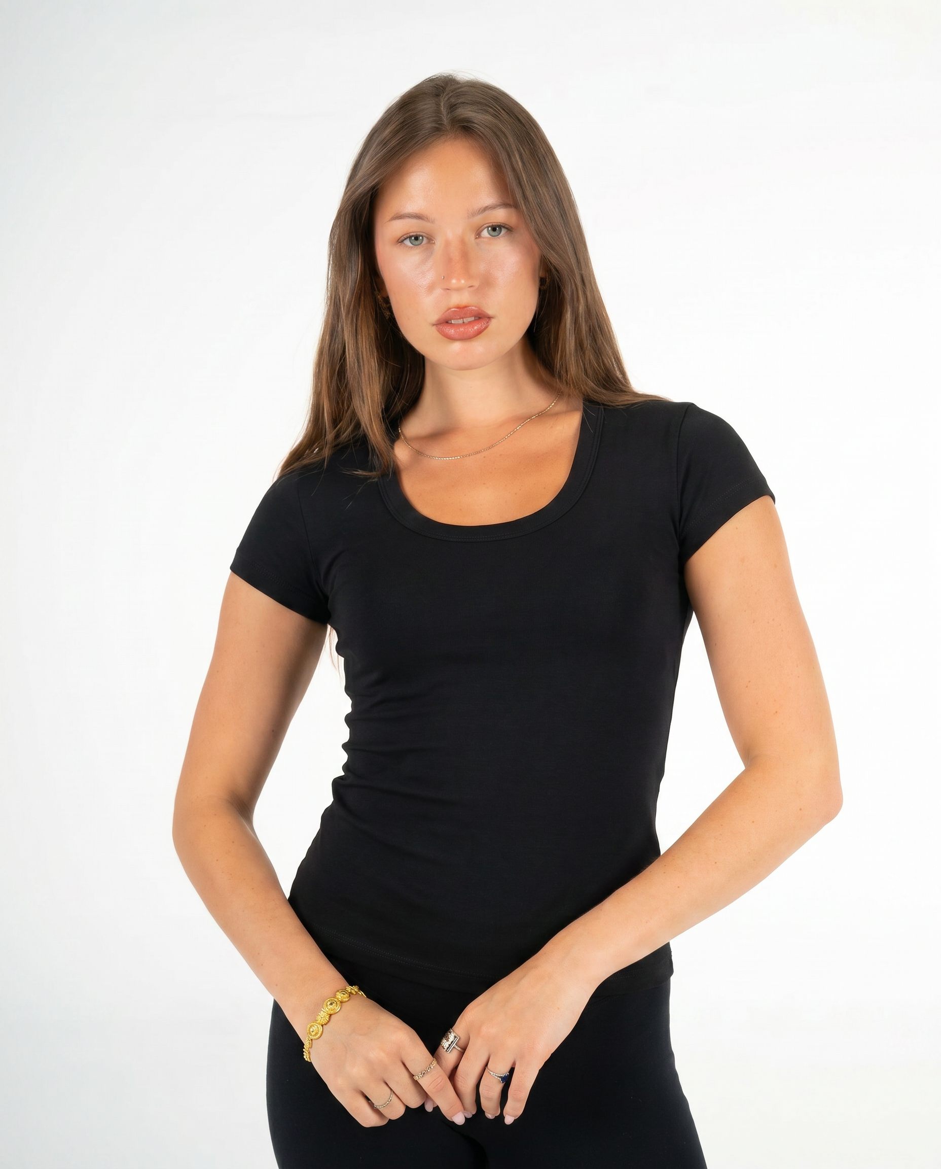 BLACK ROUND NECK TOP