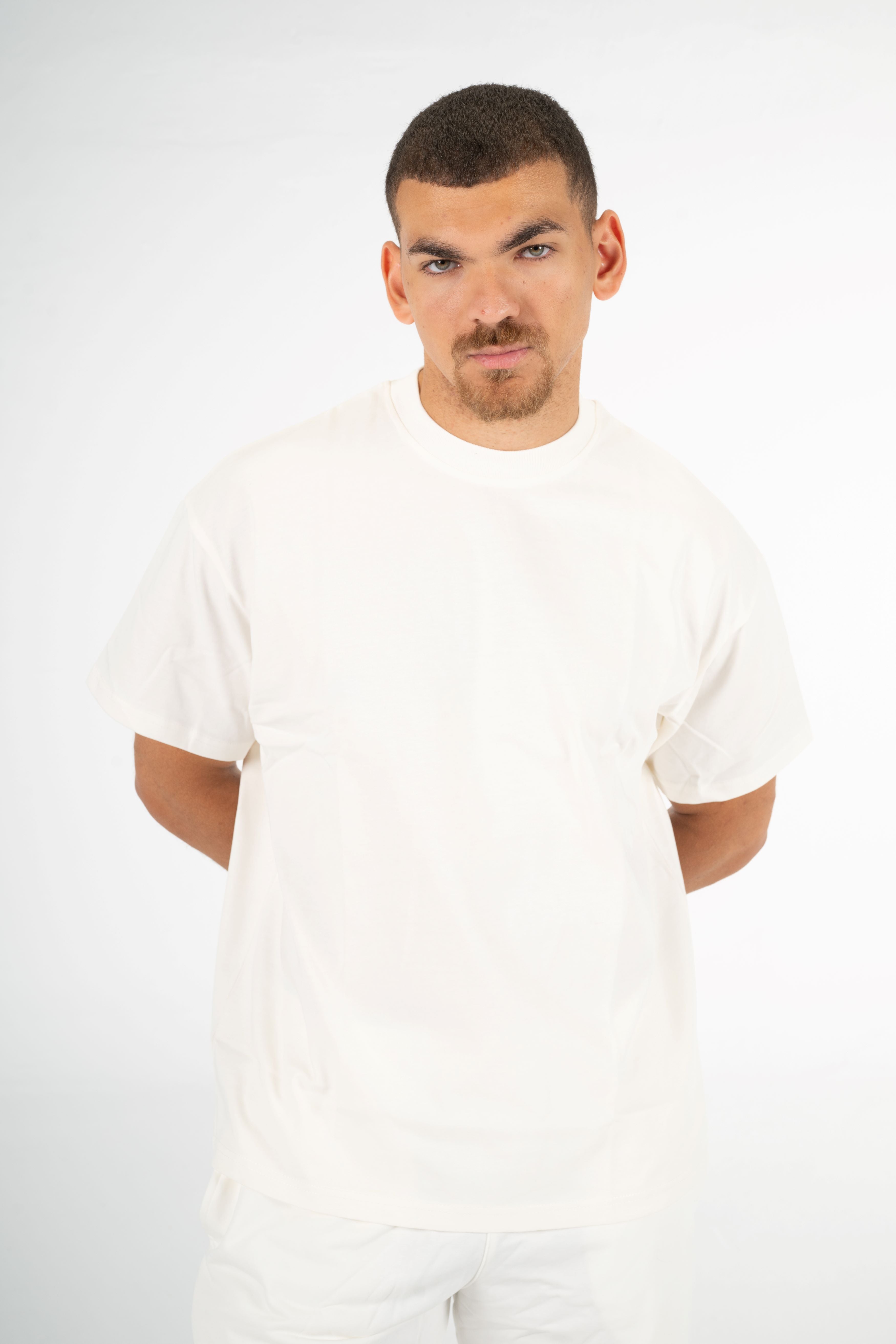 WHITE BOX FIT T-SHIRT