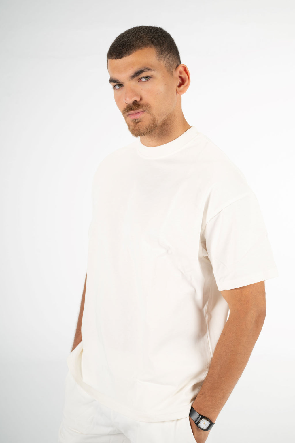 WHITE BOX FIT T-SHIRT