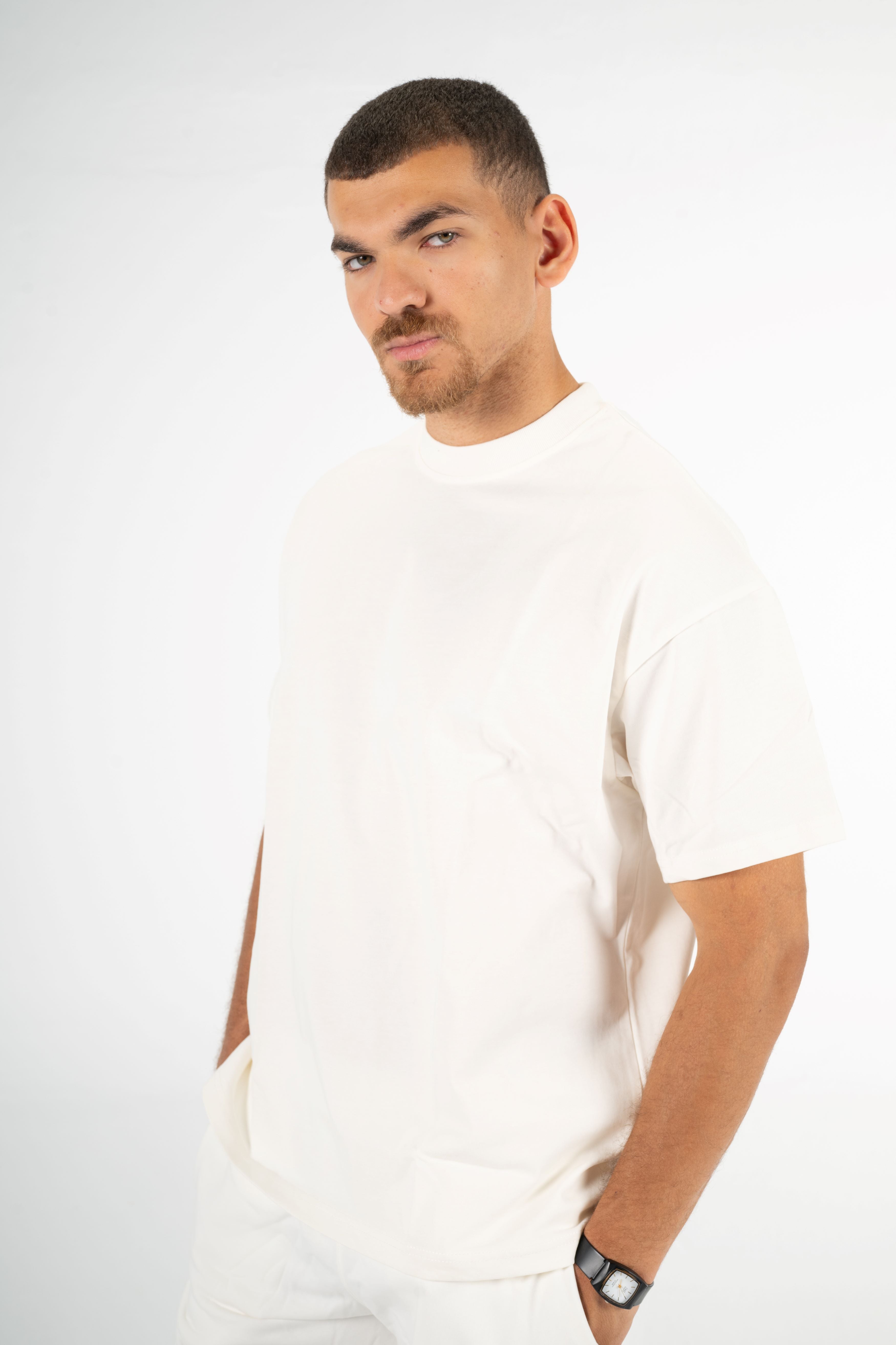 WHITE BOX FIT T-SHIRT