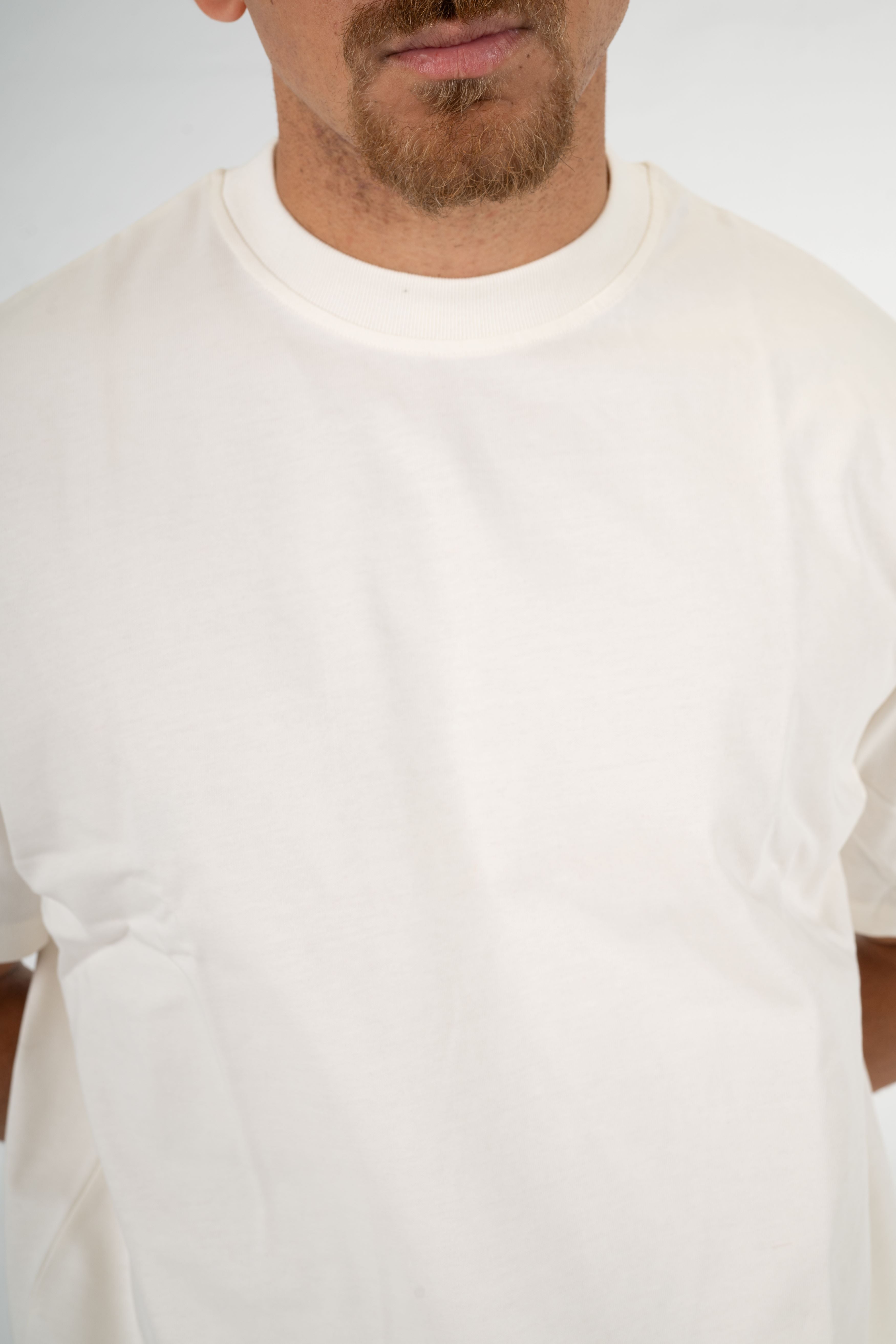 WHITE BOX FIT T-SHIRT