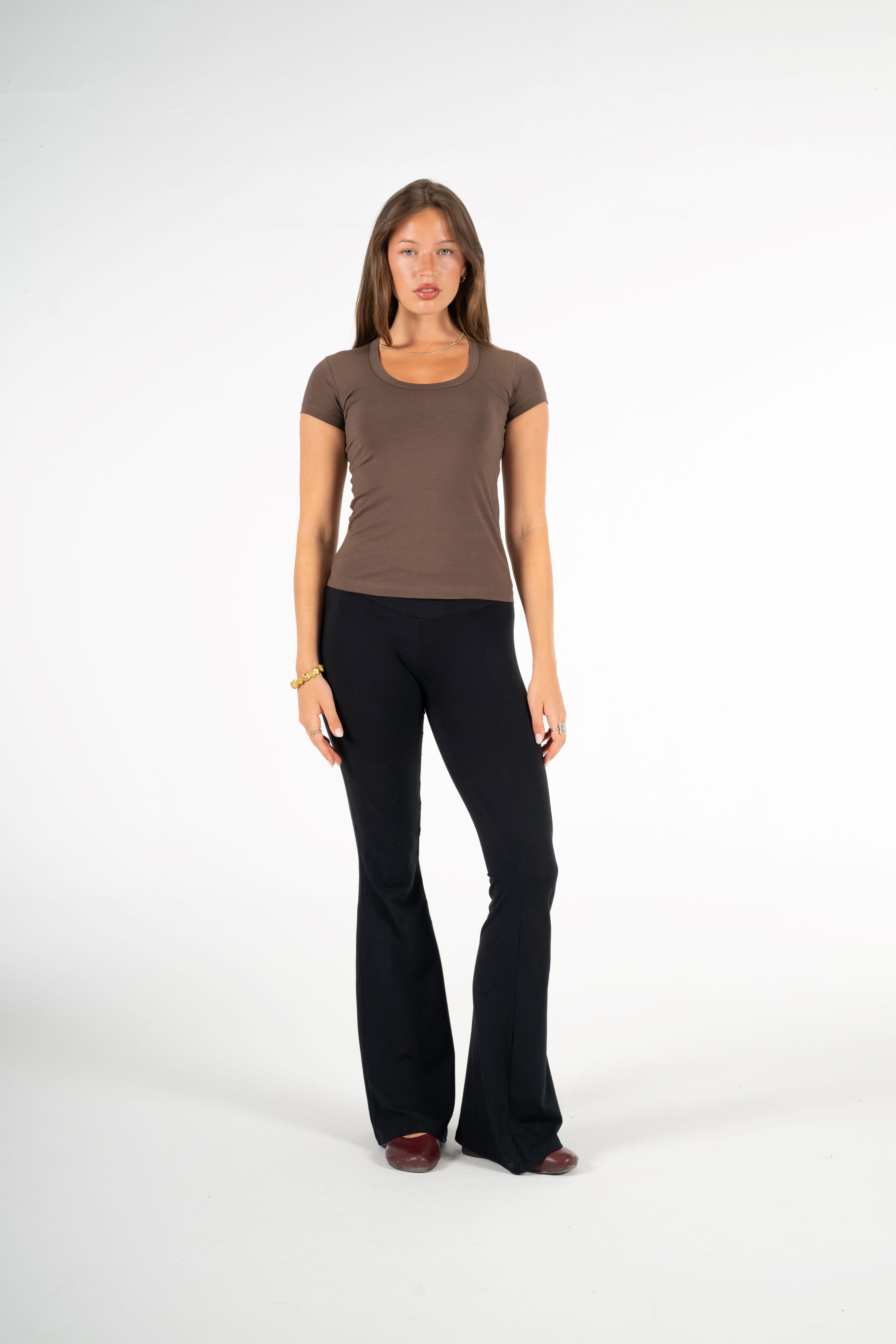 BROWN ROUND NECK TOP