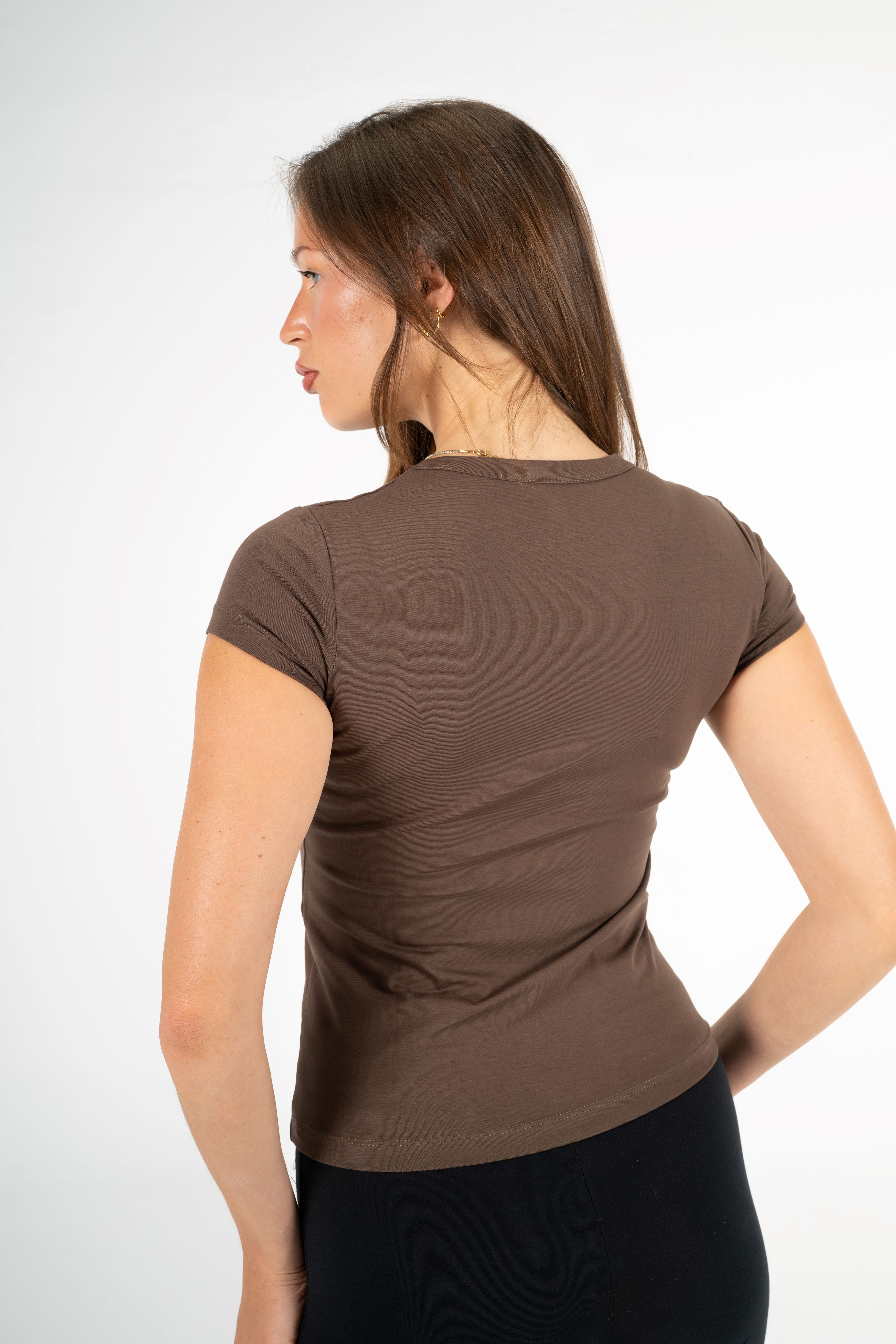 BROWN ROUND NECK TOP