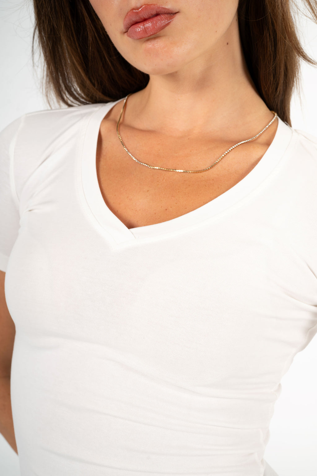 WHITE V SHAPED TOP