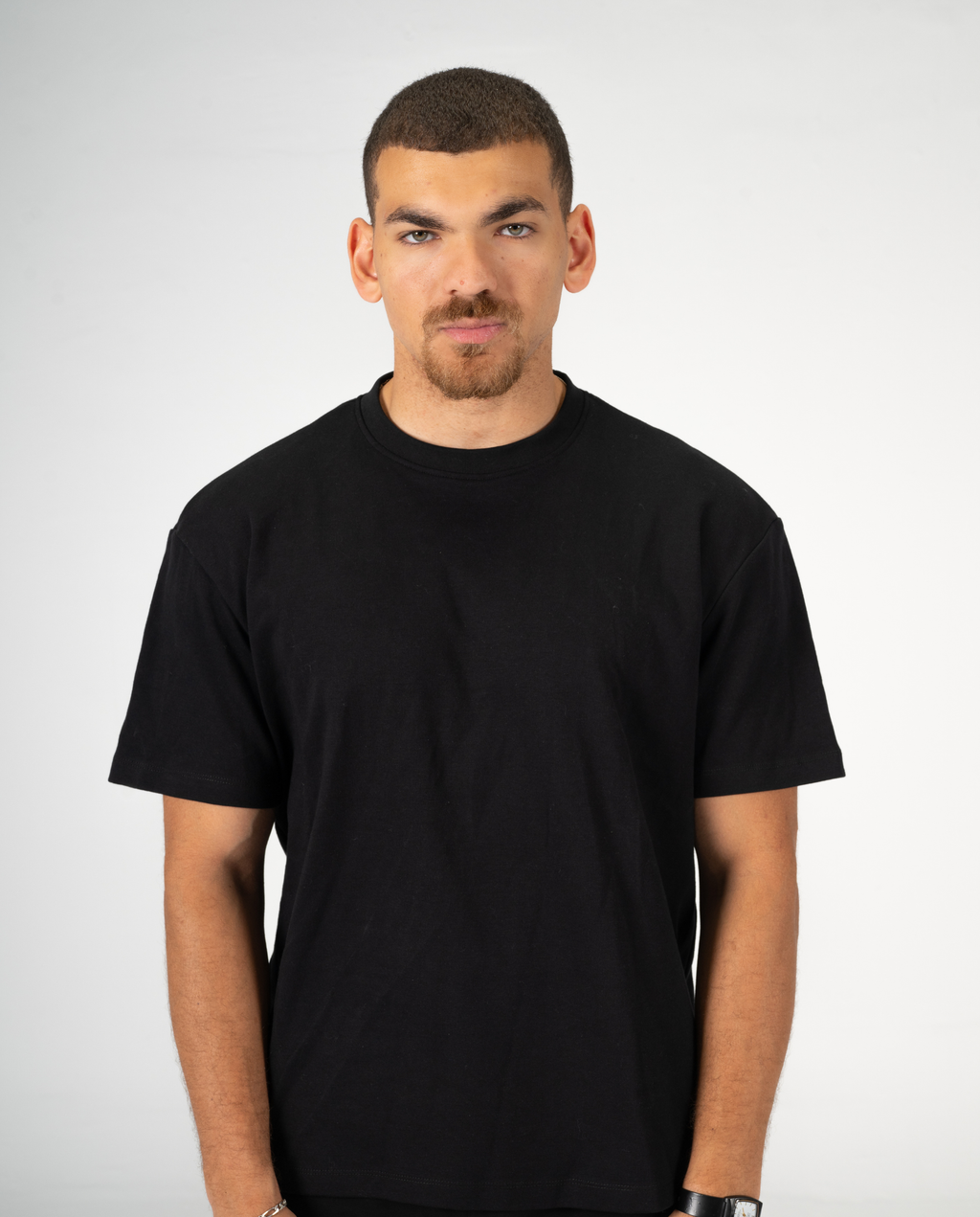 BLACK REGULAR FIT T-SHIRT